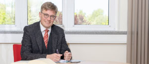 Dr. Dietmar Buschhaus, Rechtsanwalt und Notar, Fachanwalt für Medizinrecht